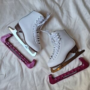 JACKSON MYSTIQUE Ice Skates in White with Fuchsia Skate Guards Size Youth 11 1/2